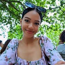 Amber Caster's Instagram, Twitter & Facebook