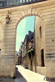 Dijon France Sentiers Bourgogne Et Vacances