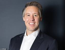 Anheuser-Busch former president of sales says execs 'underestimated' Bud  Light backlash