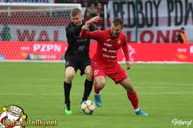 Piłkarze widzewa grają w rzeszowie z resovią i jest to mecz, który może przedłużyć nadzieje łodzian na włączenie się jeszcze do walki o ekstraklasę. Zapowiedz Meczu Resovia Widzew Lodz Widzewtomy Oficjalny Portal Kibicow Widzewa Lodz