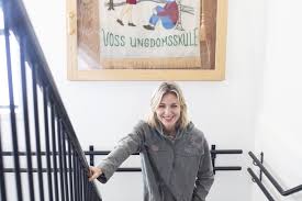 1i stortingsvalet 2013 erhöll de borgerliga partierna høyre, kristelig folkeparti och venstre samt fremskrittspartiet en majoritet av rösterna. Tilbake I Skolegarden 30 Ar Etter Dove