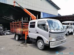 Consider a lorry in the middle lane of a motorway moving to the inside lane as a car approaches from. 2018 Hino Hino Double Cab Lorry Crane Isuzu Double Cab Lorry Crane Fuso Double Lorry Crane Year Register 2021 7 500kg In Selangor Manual For Rm99 000 Mytruck My
