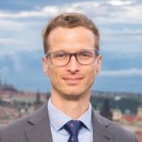 200+ profilů „Navratil“