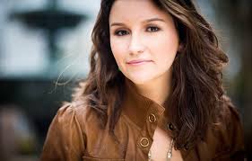 Ashton Shepherd is Her Own Tour de Force