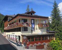 Das haus lichtenstern liegt in auna di sotto in der region trentino alto adige und bietet einen garten. Loxone Smart