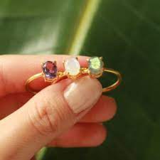 Ben je op zoek naar exclusieve en bijzondere kralen online voor je handgemaakte kleurrijk, deze verzameling ringen met edelsteen. Edelsteen Ringen Kopen Uniek Aanbod Van De Natuursieraad