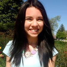 Danielle Pfeiffer's Instagram, Twitter & Facebook