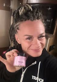 Hi All! I'm new here and really grateful for the honest sharing in this  group. I thought I'd introduce myself with a bit of my own story. Puberty  hit me hard with