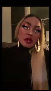 Channeling my Italian Diva this evening……………..🇮🇹🍕🍝 » -Madonna