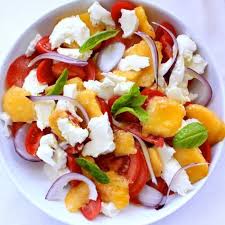 Salade De Peches Tomates Mozzarella Recette Salade Ete Salade De Peche Recettes De Cuisine