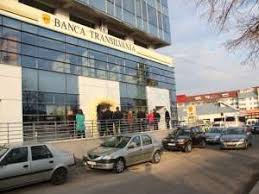 Banca transilvania (bt) este banca oamenilor intreprinzatori din romania si cea mai mare institutie bancara cu capital privat majoritar romanesc. Local Banca Transilvania Suceava S A Mutat In Casa Noua Monitorul De Suceava Vineri 6 Aprilie 2012