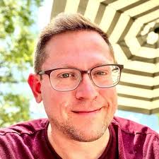 linkedin #6degrees #ryanreynolds #robmcelhenney