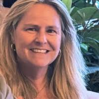 Kelly Dennehy's Instagram, Twitter & Facebook