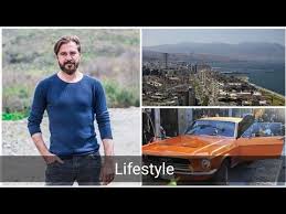 Nikahtan sonra yapılan düğünde kenan i̇mirzalıoğlu ve engin altan düzyatan karşılıklı zeybek oynadı. Lifestyle Of Engin Altan Duzyatan Networth Income House Car Family Bio Youtube Mens Tshirts Lifestyle Mens Tops