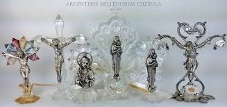 Per annunciare la nascita del vostro bebè, abbiamo messo a disposizione una selezione di bomboniere da battesimo, versatili, originali, di stile firmate harmony. Favours Communion Confirmation Wedding Silver Swarovski Madonna Jesus Offers Stock Ebay