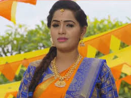 Karthika deepam is a telugu television serial aired in maa tv, read the synopsis, episodes, cast & crew with character names and original this tv serial is the remake of famous malayalam serial karuthamuthu which was aired on asianet. Karthika Deepam Written Update November 10 2018 Mounitha Plans To Kidnap Deepa S Baby Times Of India