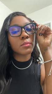 Interested in men's perspective, what are you looking for in dating  profiles