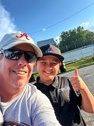 Tristan qualified like 58th for the LMSC CARS Tour race tonight at Caraway.  As we all know, there's a lot of good cars in this series and Lorin told  Tristan if he