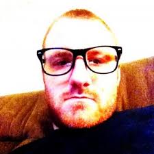 daniel hollis (@niteraptor)