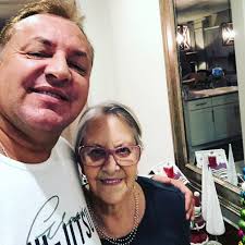 Happy Mother's Day to all the mothers out there, without you no one exists.  A special Happy Mothers Day to my mother, obrigada por tudo mãe, pelo teu  carinho, amor, ensinamentos, sacrifício,por