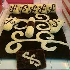 Dalam paket penjualan karpet karakter set standard terdiri dari 2 bantal. Harga Karpet Karakter Terbaik Kamar Tidur Perlengkapan Rumah Juli 2021 Shopee Indonesia