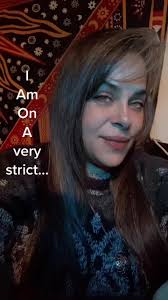 Yvette Ramos (@eviequeenbee)