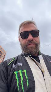 Huge thanks to @betonline_ag for getting into the off-road world. Big  fights this weeks in NYC I’ll get my picks and parlay up !!