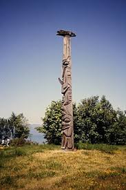 There are seven principal kinds of totem poles. Totem Pole Wikipedia