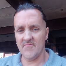 Shawn Weisner's Instagram, Twitter & Facebook