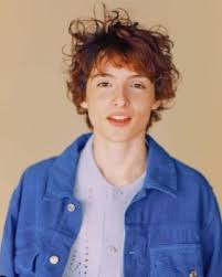 In fact, finn was millie's first ever kiss. Finn Wolfhard Bio Wiki Age Girlfriend Siblings Songs Salary Height