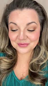 Blue-eyed girls, what do you think of this look?