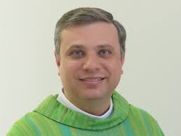 É uma prece longa, mas que nos vai ajudar em vários campos da nossa vida. Como Devo Rezar O Pai Nosso Maos Dadas Ou Levantadas Diocese De Piracicaba