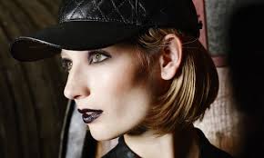 Confira as referências de maquiagem para os dias frios, por Vini Kilesse