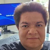 600+ perfiles de «Estanislao»