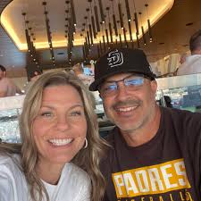 Fannie Mae now expects the 30-year fixed mortgage to be below 6% next year.  New forecast: 6.4% end of 2025, 5.9% end of 2026