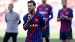 Messi llegó este martes a parís para firmar el contrato con psg, tras lo cual realizó la revisión médica, visitó el estadio parque de los príncipes y luego saludó a los fanáticos del equipo francés. Barcelona Messi Cumple 32 Anos Con Una Ampliacion De Contrato Pendiente As Com