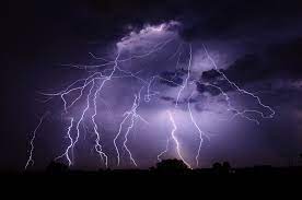 Am montag schauer und gewitter, im südwesten mit hohem unwetterpotential. Extreme Unwetter Am 27 06 2020 Wetterdienst Warnt Hier Drohen Schwere Gewitter News De