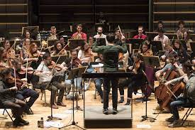 L'ensemble est le premier orchestre à avoir été invité dans la fosse du staatsoper de vienne et le premier orchestre à jouer mozart sur instruments d'époque au festival de salzbourg. Premier Concert Devant Public En Amerique Du Nord Pour L Orchestre De L Agora La Presse