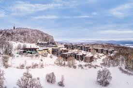 Hier finden familien, freunde, verwandte in einem ferienhaus und in zwei separaten ferienwohnungen genug platz zum erholen und energie tanken. Rhon Park Aktiv Resort Hausen Aktualisierte Preise Fur 2021