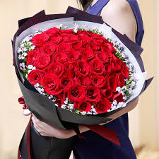 While most will go for the first flower they see, you want your valentine flowers to have meaning and value. 4 Chinese Valentine S Day Bouquets You Still Have Time To Buy Thatsmags Com
