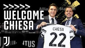 Bonucci ha scambiato risate e chiacchiere con chiesa durante le sedute di lavoro dell'italia e gli ha. Welcome Chiesa Federico Chiesa Is Presented As A Juventus Player Youtube