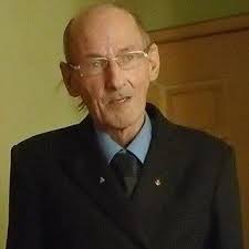 Who else loves seeing and hearing the old steam engine trains