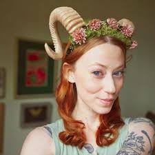 Any fairy/witchy/elvish Ideas to hide/transform this? 😔unfortunately it  brings unpleasent memories