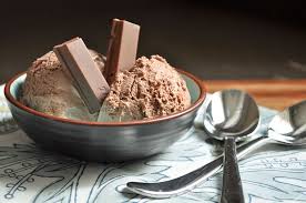 Sebelum membuat es krim dengan cara yang modern memang orang dulu membuat es krim menggunakan garam. 5 Resep Es Krim Kekinian Yang Hits Dari Beng Beng Hingga Chocolatos