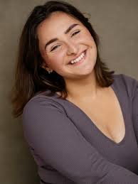 QUICKIE✨ 10 minutes portraitshooting for @malle_ole_musical with my  wonderful friend @silke.thelen.fotografie 🤍✨ thank you sooooo much for the  effort that you made and the time you spent with the cast and crew🙏🏻✨ #