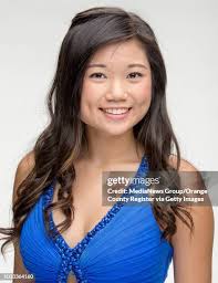 28 Deanna Leonard Photos & High Res Pictures