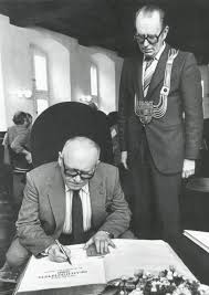 He was a writer and actor, known for film über nichts (1992), poem: Ernst Jandl Autor Das Ich Biografie