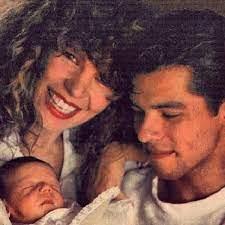 Maybe you would like to learn more about one of these? Mauricio Mattar Relembra Anos 80 E Posta Foto Com Elba Ramalho E Filho