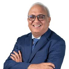 Samir Arora's Instagram, Twitter & Facebook