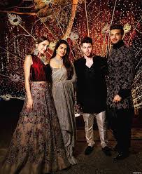 Unseen Pictures From Priyanka And Nick S Hindu Wedding Are Breathtaking Goegeous Hungryboo Priyanka Chopra Wedding Bollywood Fashion Bollywood Wedding